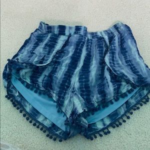 Tie dye flowy pom pom shorts!